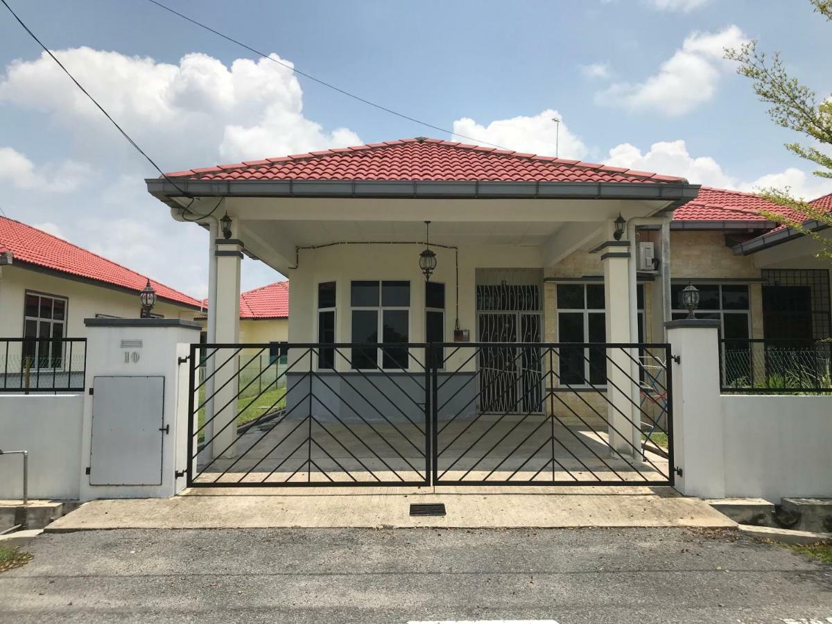 Patin Guest House @Desa Telok Ira, Temerloh Pahang Kampong Paya Kerinau Exterior foto